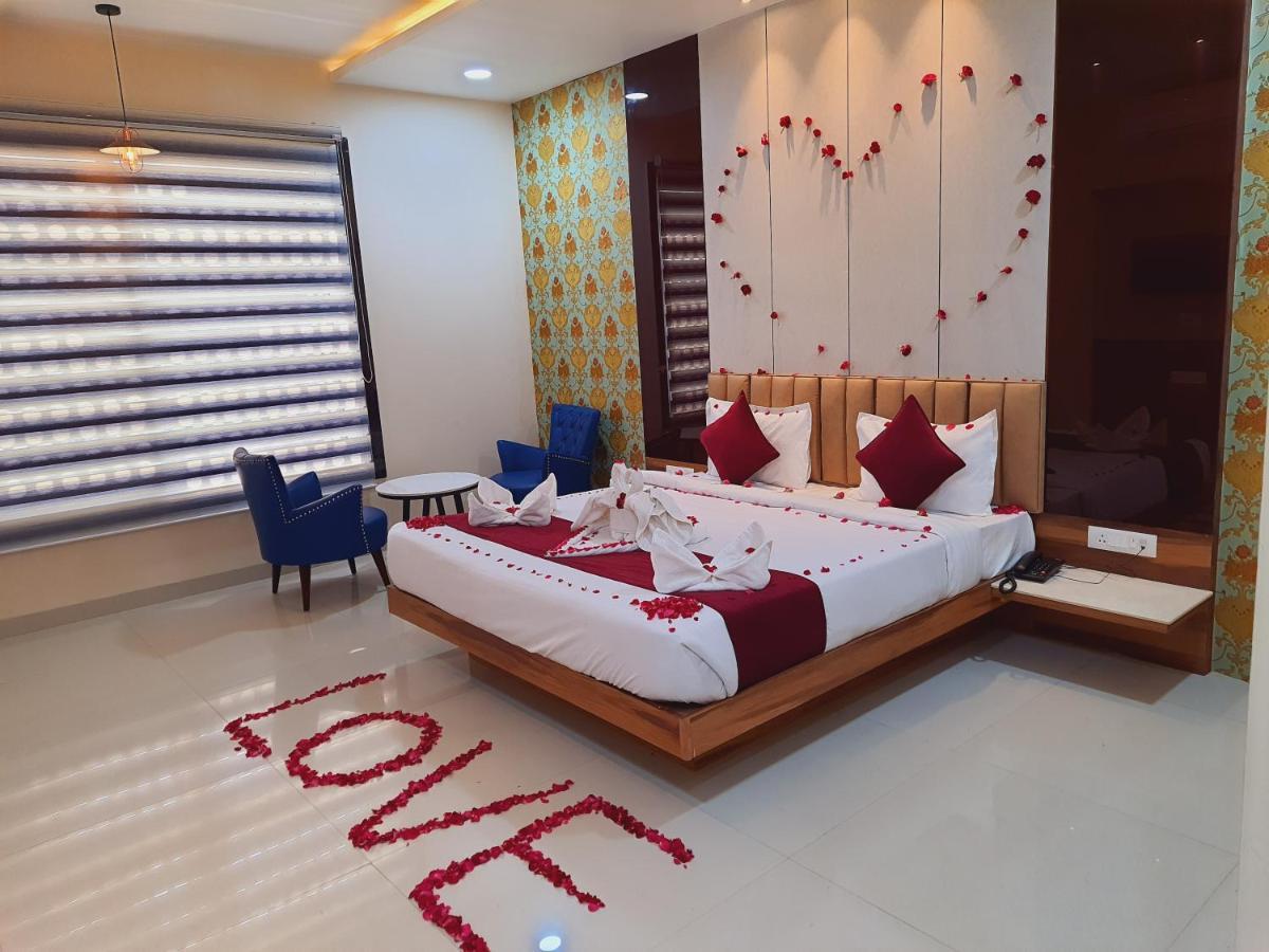 Hotel Amore Удайпур Экстерьер фото